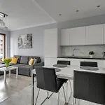 Staywin Aura Ii